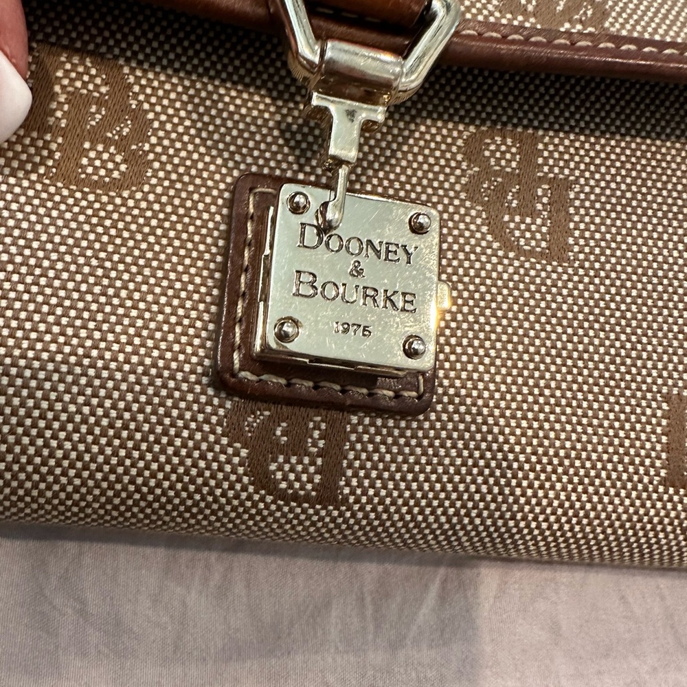 Vintage Dooney & Bourke Signature Wallet - Picture 10 of 11